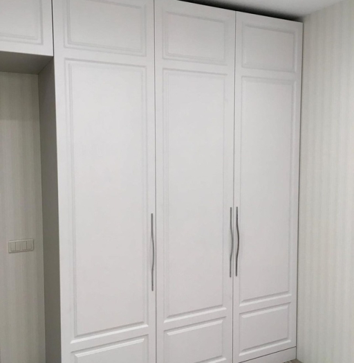 Встроенные распашные шкафы-Встраиваемый распашной шкаф на заказ «Модель 22»-фото4